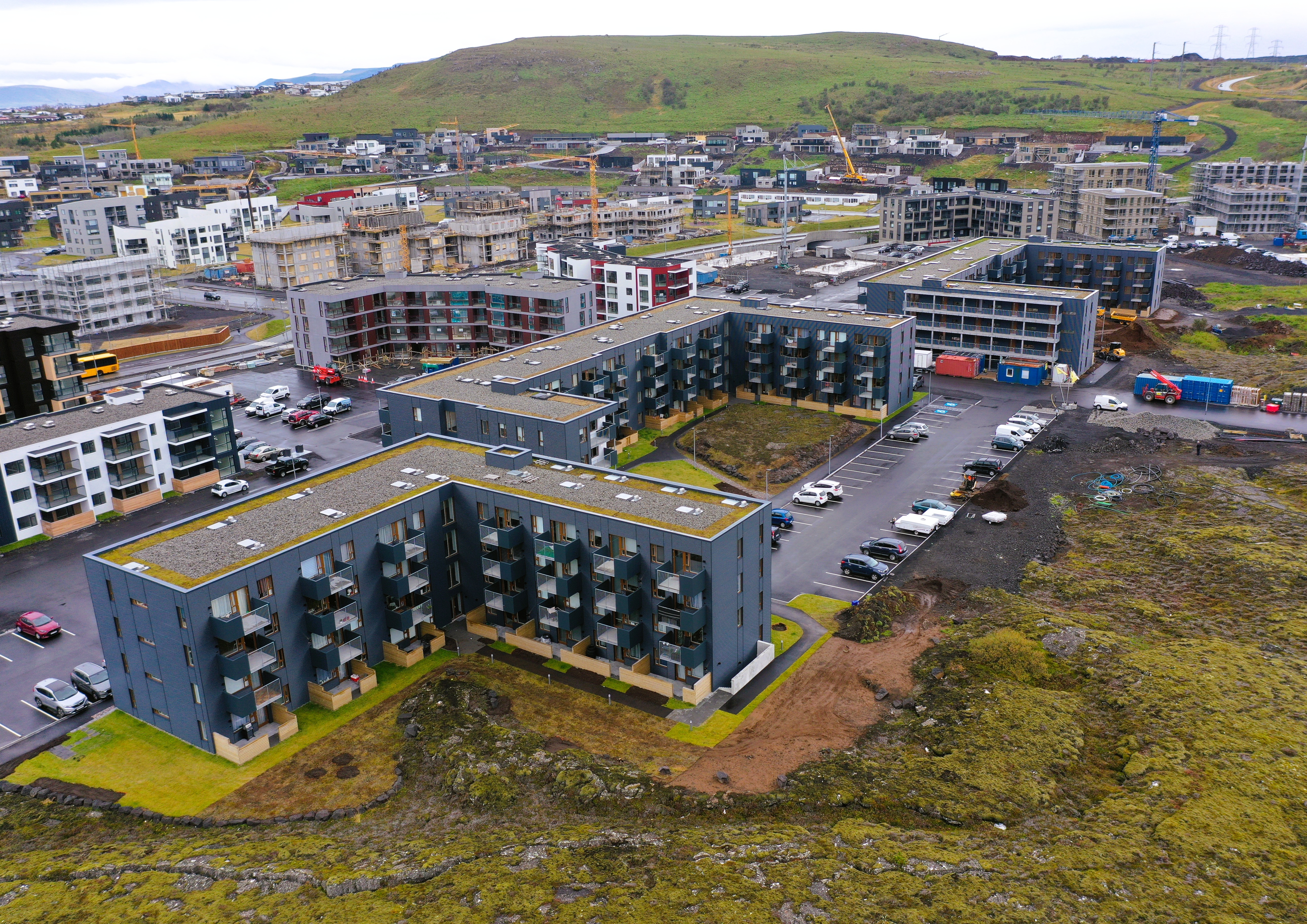 Nónhamar og Hringhamar í Hafnarfirði